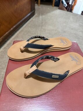 Reef Tan Footbed with Navy Straps Flip Flops